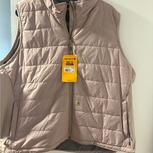 Carhartt women’s rain defender mauve light weight insulated vest